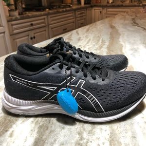 ASICS tennis shoes size 8 1/2